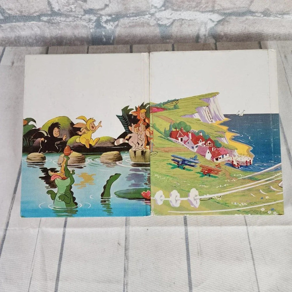 Walt Disney 1973 Vintage  Hardcover Book Set Peter Pan Favorites Dumbo Favorites - Picture 6 of 10